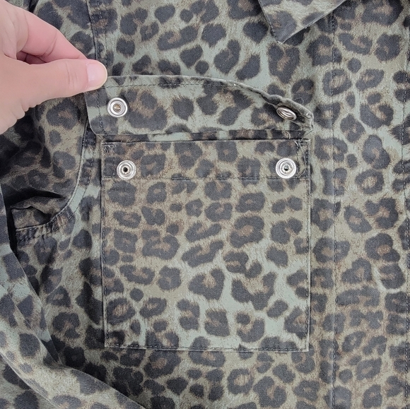 Good American Leopard Utility Jacket - Picture 5 of 13